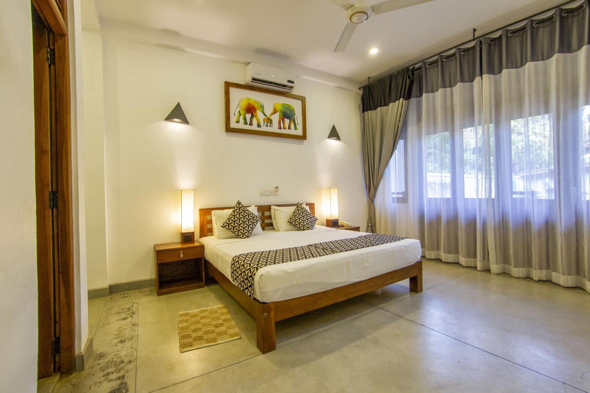 Hotel Athgira Udawalawe Exterior photo