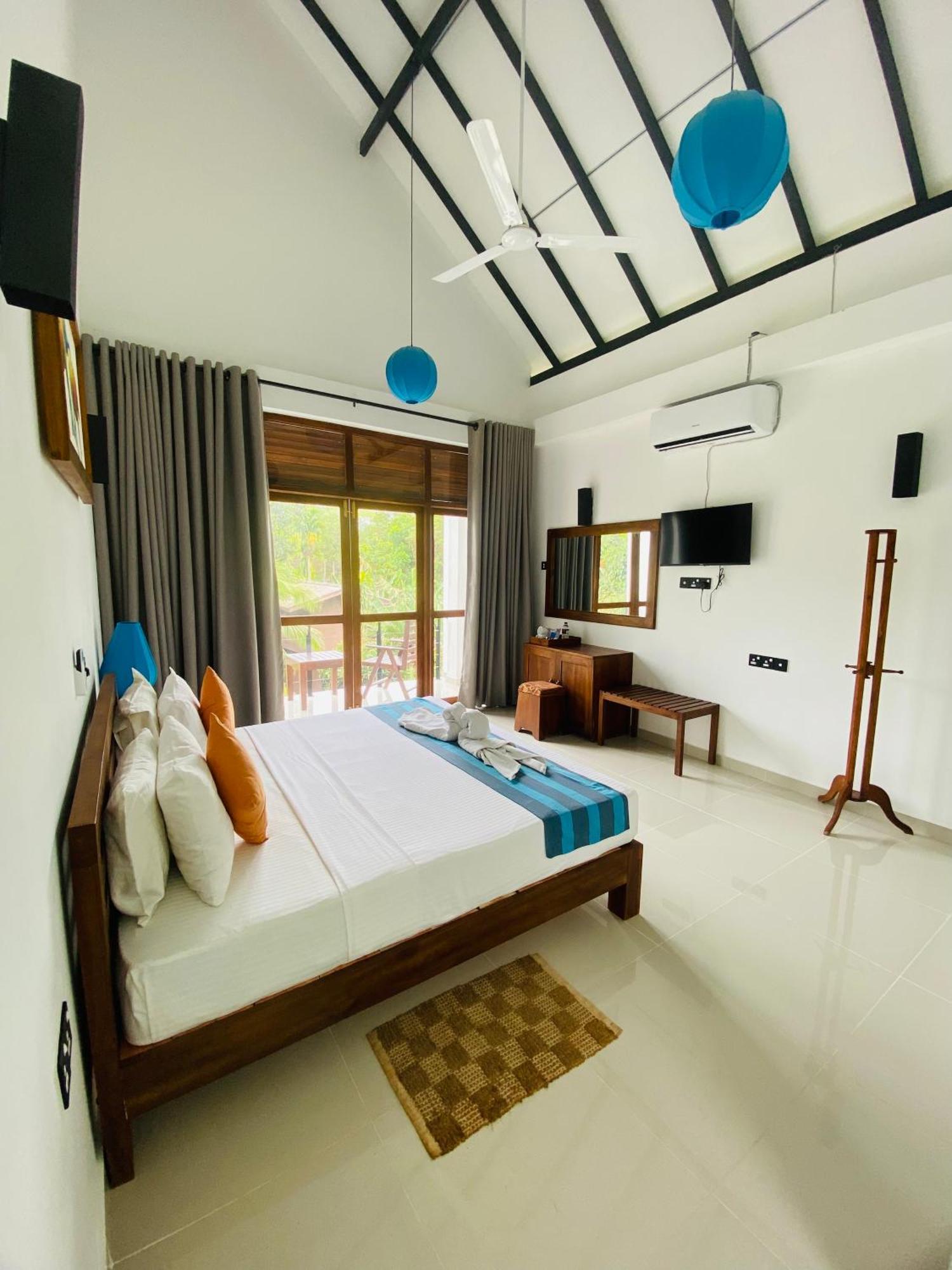 Hotel Athgira Udawalawe Exterior photo