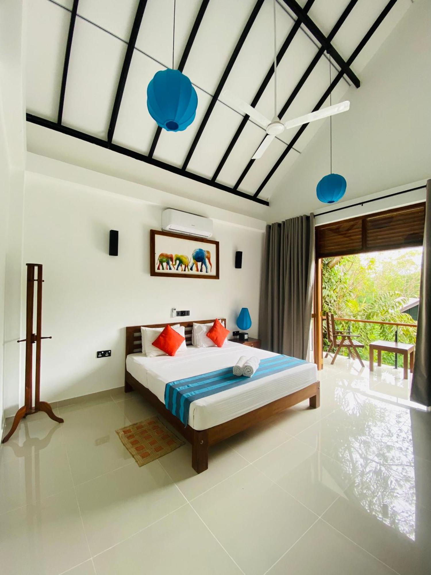 Hotel Athgira Udawalawe Exterior photo