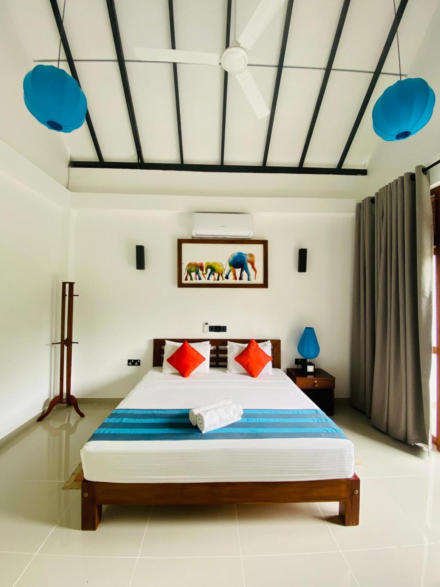 Hotel Athgira Udawalawe Exterior photo